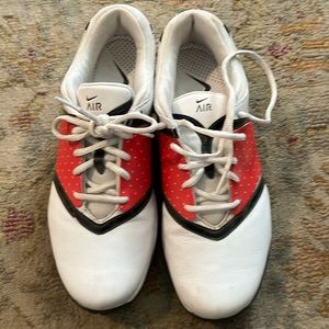 Women’s size 8 Nike golf shoes